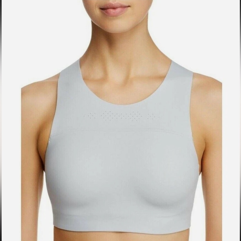 Chantelle Women's Low Impact Active Bra Light Grey Size M
